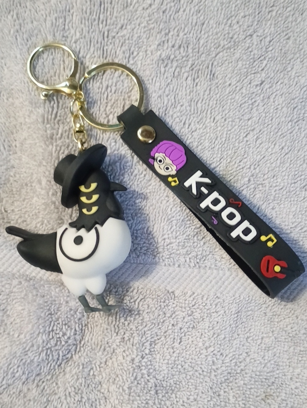 K-Pop Black & White Bird Keychain Strap Accessory